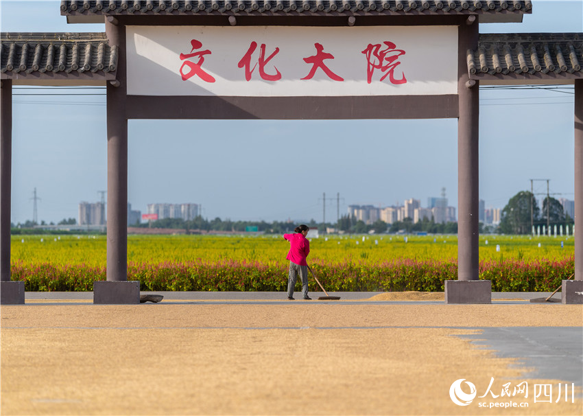 文化大院好題材。楊槐攝