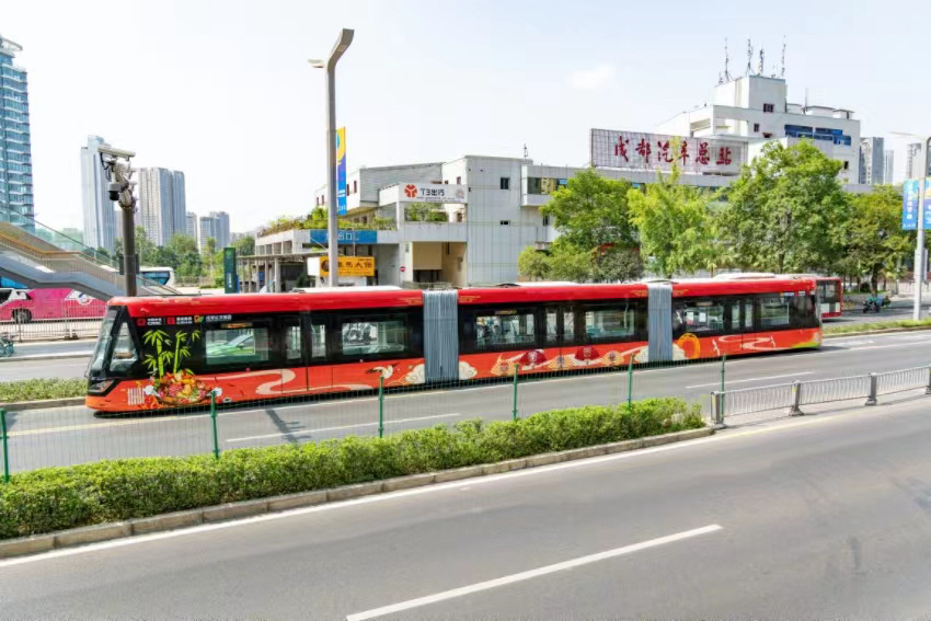 外形靚麗的智軌車(chē)輛。蜀道集團(tuán)供圖