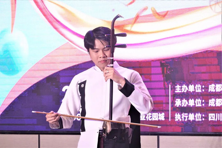 二胡表演。天府新區融媒體中心供圖