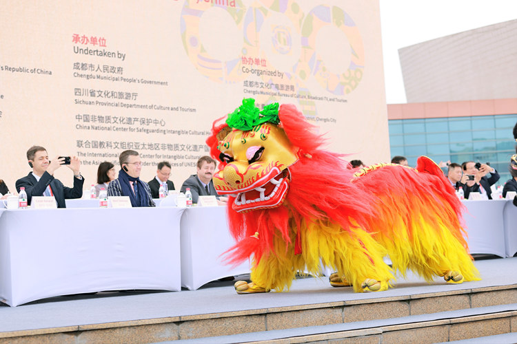 舞獅表演。青羊區(qū)委宣傳部供圖