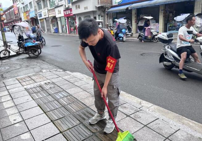 細處著手 實處發力 助力文明城市創建工作