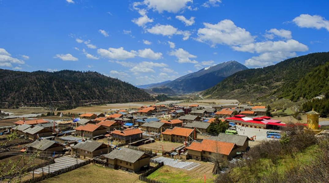 藏、羌、回、漢多民族居住村