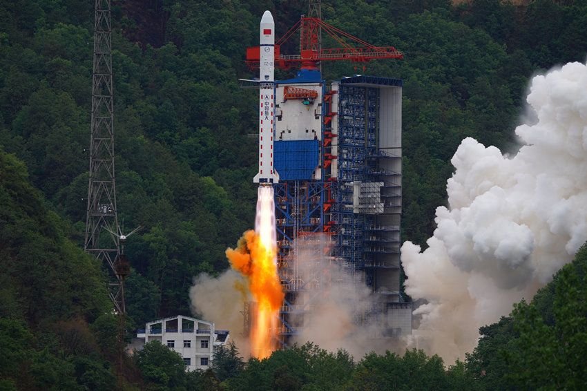 發射現場。西昌衛星發射中心供圖