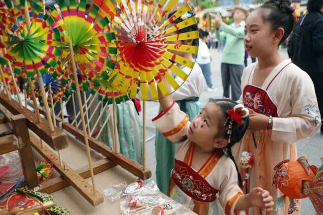 觀眾體驗活動。成都武侯祠博物館供圖