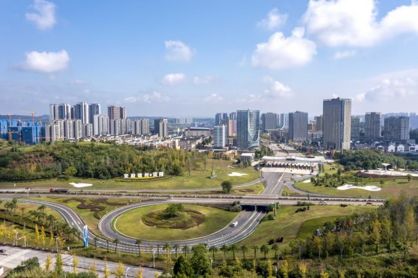 簡陽臨空經濟產業園。鄢偉攝